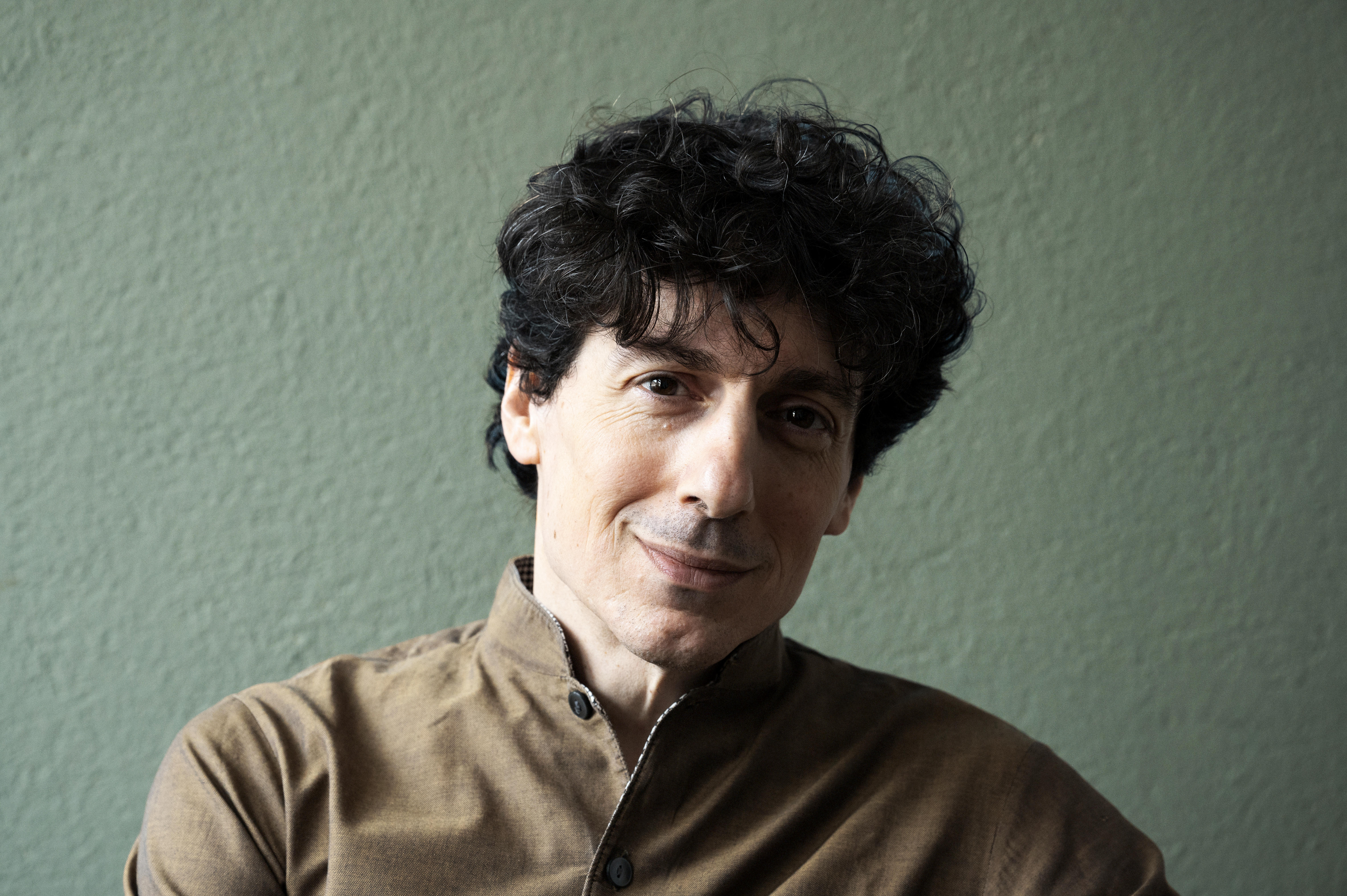 Portrait of Prof. Dr. Philipp Theisohn